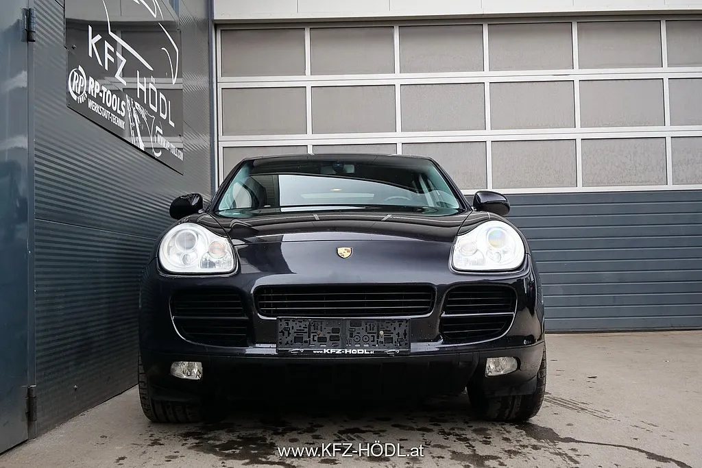 Porsche Cayenne S 4,5 V8 Tiptronic Image 2