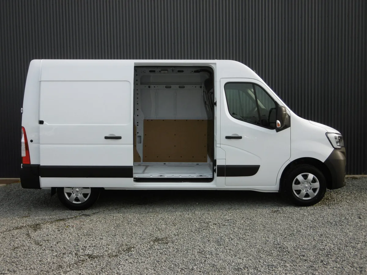 Renault MASTER 3 PHASE 3 L2H2 BLUE DCI 135 GRAND CONFORT Image 4