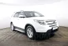 Ford Explorer Thumbnail 3