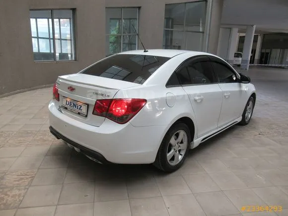 Chevrolet Cruze 1.6 LS Image 5