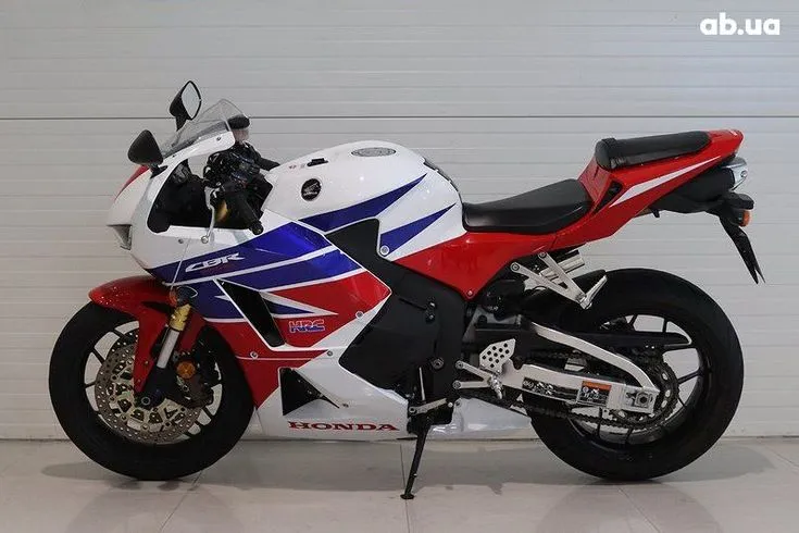 Honda CBR Image 8